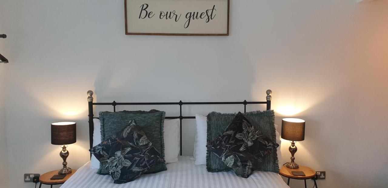 Monkton Court House B&B Гонітон Номер фото